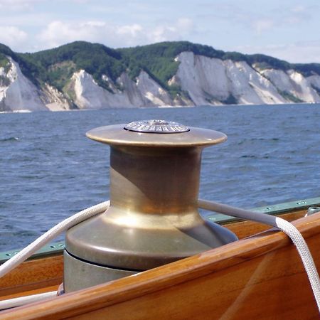 Staysail Stege Bagian luar foto